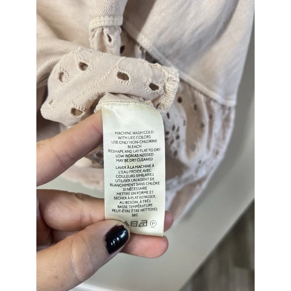 Pilcro Anthropologie Beige Batwing Boho Eyelet Cropped Sweatshirt Top Size Small